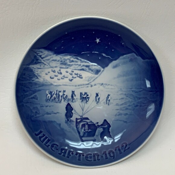 Bing & Grondahl B & G Copenhagen Plate 1972 Christmas in Greenland Blue 7 1/4" - Picture 1 of 4